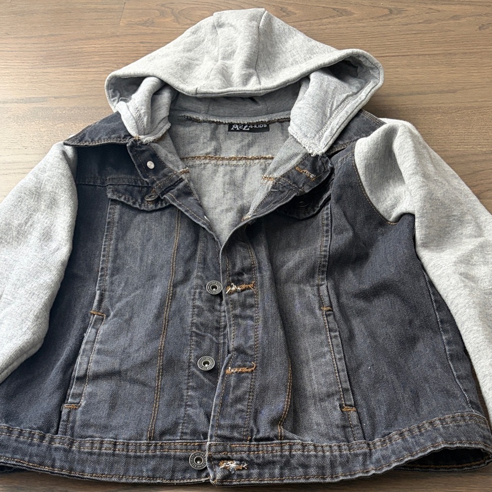 Boys Jean/sweatshirt jacket like new